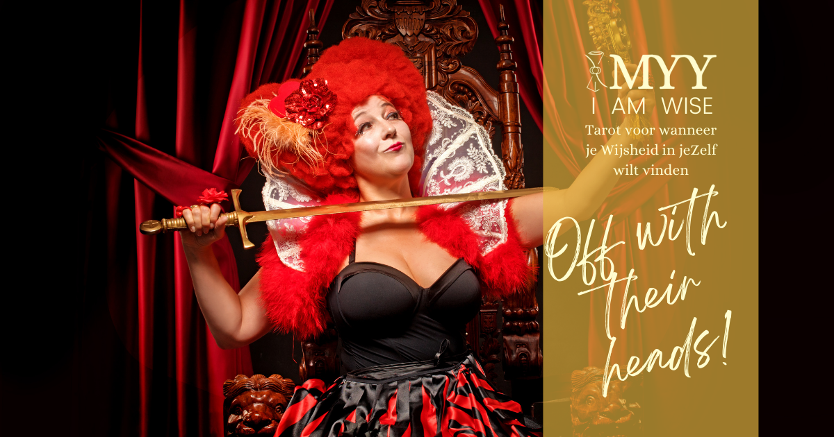 De sfinx op Grote Arcana Rad van Fortuin slaat als de Queen of Hearts je hoofd eraf.